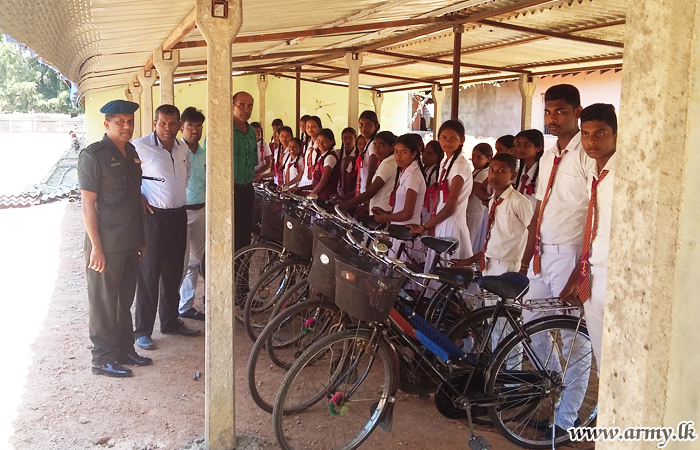 Kilinochchi Troops Put Up Bicycle Shed for Students 