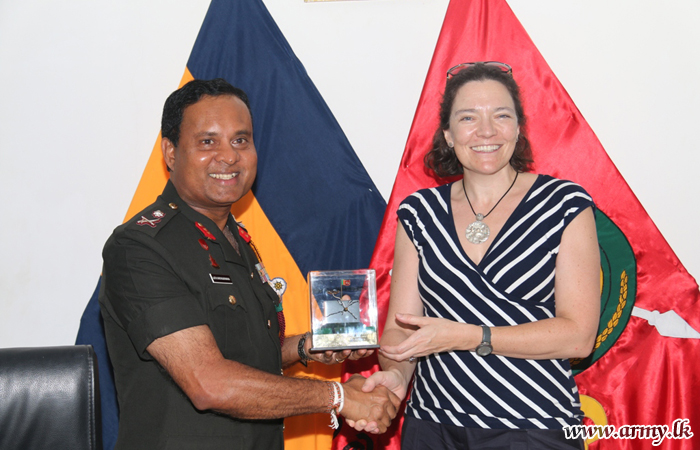 British Envoys Meets KLN Commander