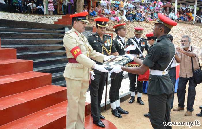 SLCMP Course Attendees Pass Out