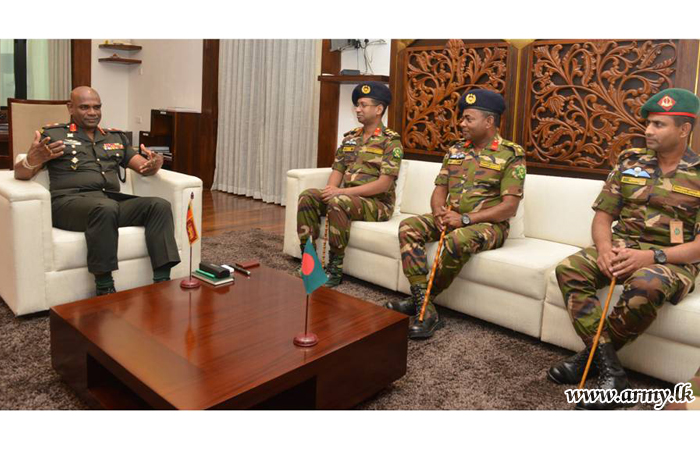 Bangladesh Army Consults Its Sri Lankan Counterpart for Establishment of Own Women's Corps 