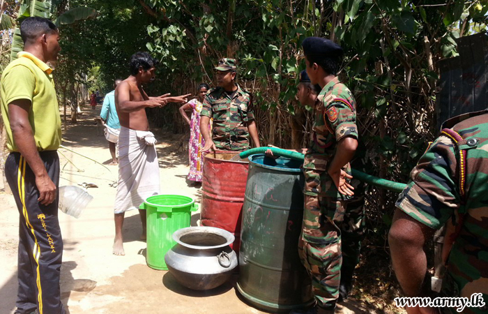 Drought-Hit Kilinochchi Civilians Provided Drinking Water