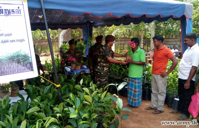 57ஆவது படையினரால் மரக் கன்றுகள் வினியோகம்