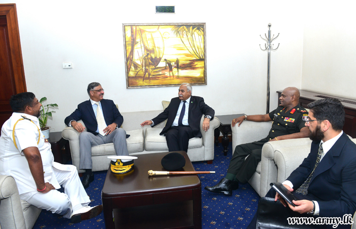 Pakistan’s Joint Chiefs of Staff Committee Chairman Arrives in Sri Lanka
