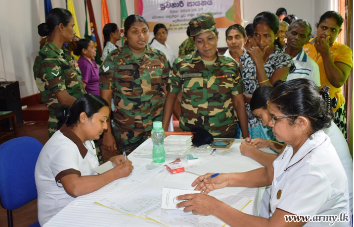 3 ஆவது மகளீர் படையணியினால் நடாத்தப்பட்ட மருத்துவ கிளினீக் 