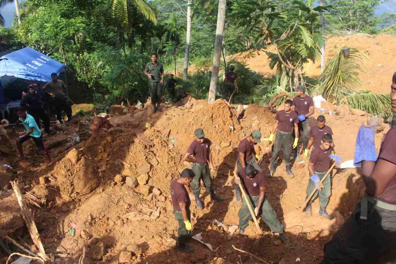 Hundreds of Army Troops Brave Inclement Weather & Continue Landslide Clearings   