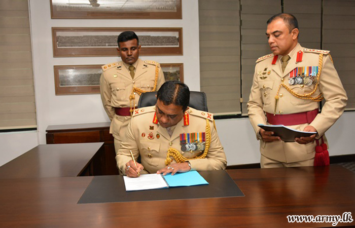 இலங்கை பொறியியலாளபர்ப் படையணியின் புதிய கேர்ணல் கெமடாண்ட் பதவியேற்பு