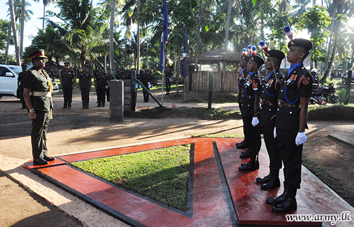 SLNG Colonel of the Regiment Arrives at SLNG Hqrs