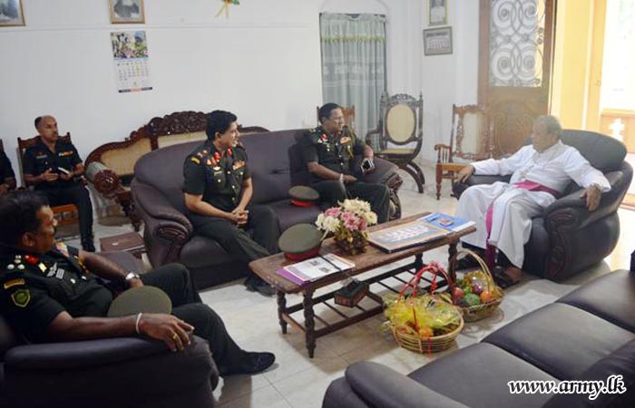 New SF-E Commander Pays Courtesy Calls on Bishop & District Secretary for Batticaloa