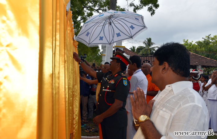 අම්පාර මහාවාපිය විහාරස්ථානයේ ‘බෝධි ප්‍රාකාරය’ ඉදිකිරීමට 24 වන සේනාංකයේ සහාය 