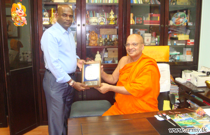 Buddhist Monks Brief Commander on Malaysia's First Ever Vesak Pandol  