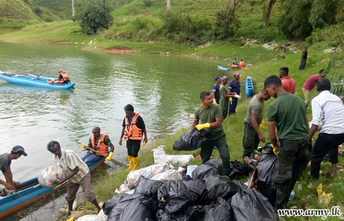 Central Troops Assist Castlereigh Cleaning   