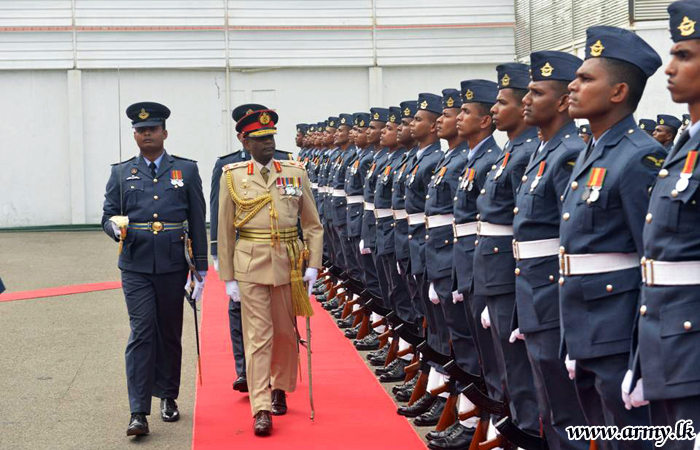 Air Force Commander Welcomes Commander of the Army at SLAF Headquarters