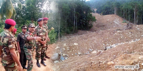 Commander Observes Landslide-Affected Morawaka & Other Southern Areas  