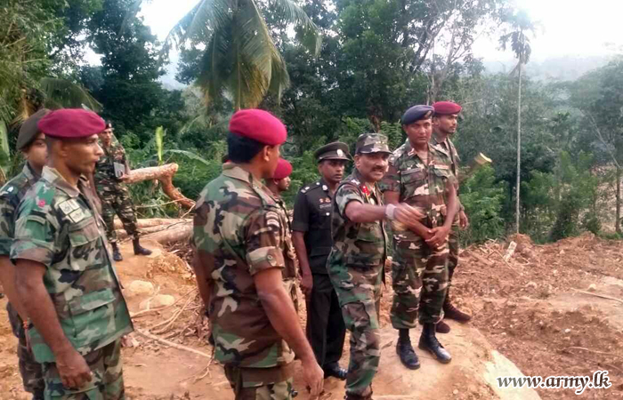 Commander Observes Landslide-Affected Morawaka & Other Southern Areas  