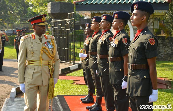 Sappers Salute Their 8th Chief of Staff at Their Regimental Headquarters 