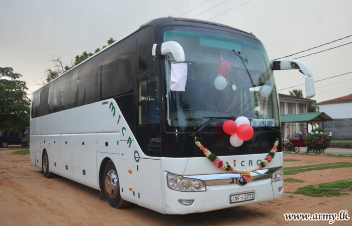 උතුරුකරේ රාජකාරියේ නිරත යුද්ධ හමුදා සාමාජිකයන් වෙනුවෙන් සුඛෝපභෝගි බස් රථ සේවාවක්