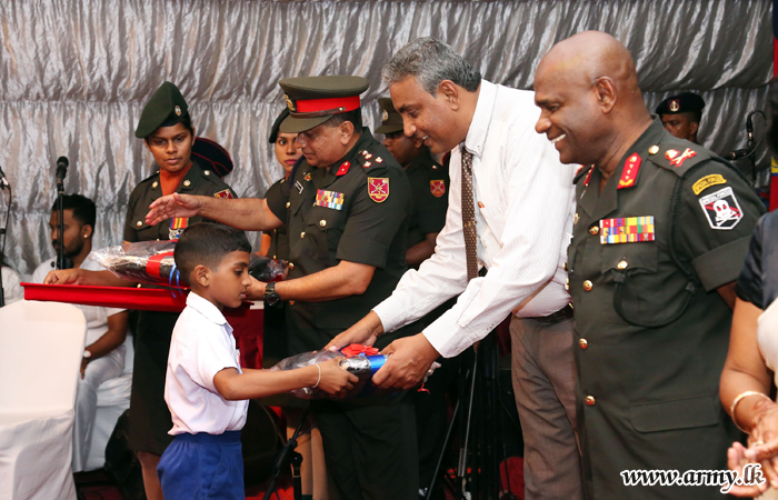 Students of SLE War Heroes Given Incentives in Scholarship Programme