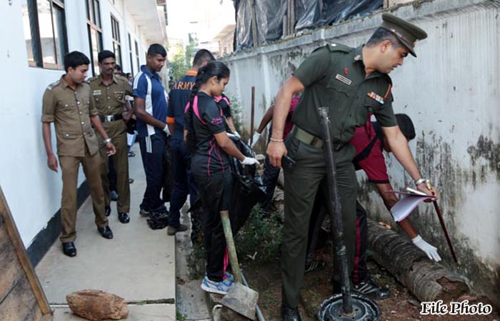 Troops in Their Hundreds Fight Against Dengue 