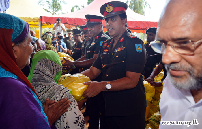 වියළි සලාක බෙදාදීම සඳහා මඩකලපුව භටපිරිස්  හි සහාය