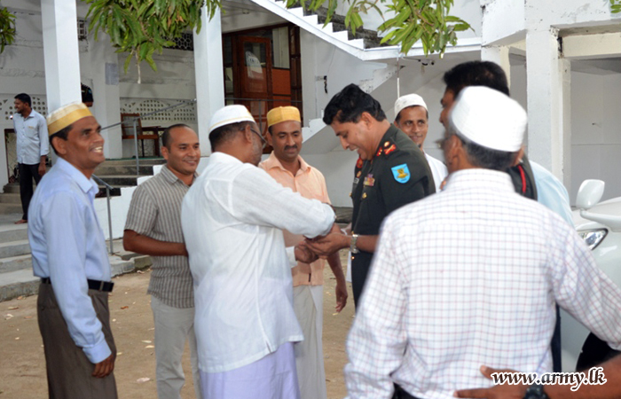 During Inspection Visits, SF-E Commander Joins 'Ifthar' Ceremony  