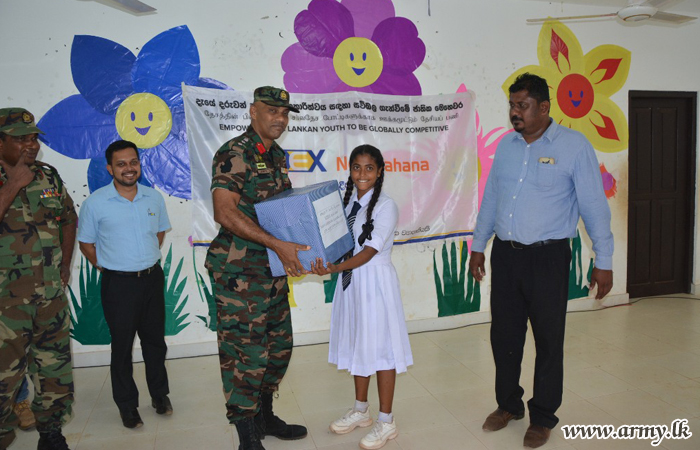'Edex Nena Pahana' Distributes Books Among Underprivileged Students in Wanni Schools 