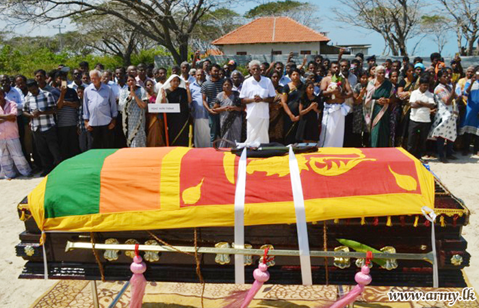 Late Staff Sergeant Thurairatnam in Jaffna Laid to Rest with Military Honours