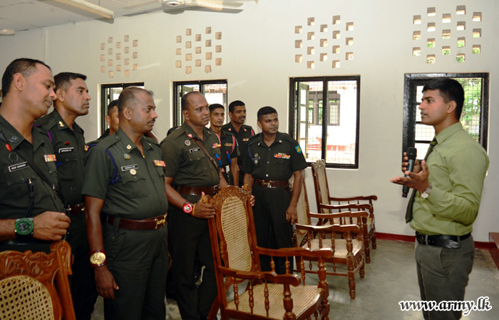 தனிப்பட்ட நிருவகம் தொடர்பான ஆணைச்சீட்டு அதிகாரிகள் மற்றும் படையணி  உபகரண கட்டுப்பாடு சார்ஜென்ட மேஜர் அவர்களுக்கான விழிப்புனர்வு கருத்தரங்கு