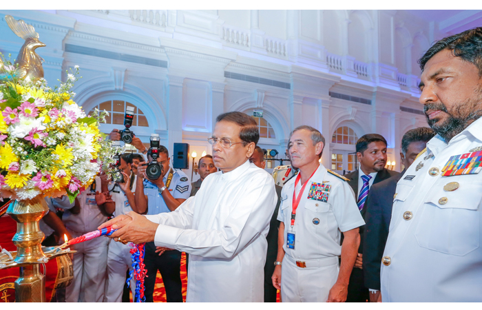 ‘ගාලු කතිකාව’ හි දී එක්සත් ජනපද නාවික හමුදා ආසියා ශාන්තිකර ප්‍රධානි යුද හමුදාපති හමුවේ