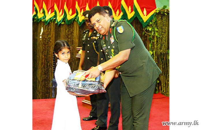 ‘Gajaba Viru Saviya’ Awards Schols & School Accessories to Children of GR War Heroes 	