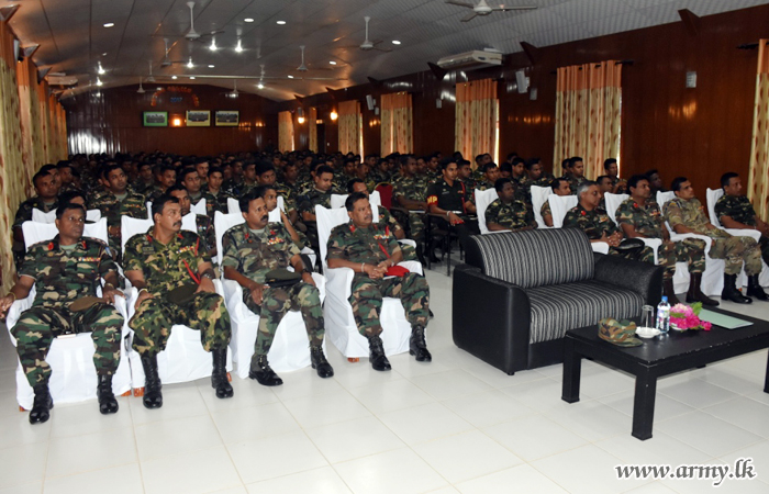 Mullaittivu Troops Listen to Lecture on ‘Importance of Physical Fitness’ 