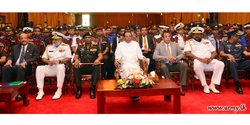 ත්‍රිවිධ හමුදාවේ බළලත් නිලධාරී හා ජ්‍යෙෂ්ඨ කොමිෂන් නොලත් නිලධාරී එක් වහලක් යටට එක්වෙයි