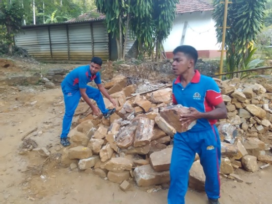 19 SLNG Troops Conduct ‘Shramadana’ at Veralugastenna Temple