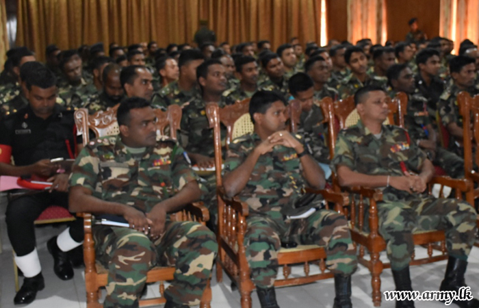 முல்லைத் தீவுப் படையினருக்கு புதிய கண்டுபிடிப்பு மற்றும் காப்புரிமை தொடர்பான கருத்தரங்கு 