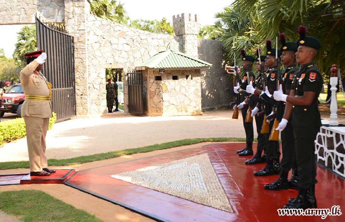 Jaffna Commander Makes His Formal Visit to 55 Div