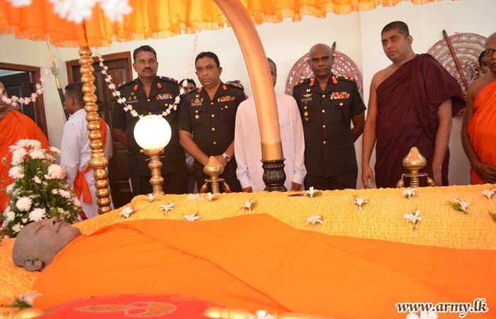 காலம் சென்ற தேரர் அவர்களது இறுதிக் கிரிகைகளுக்கு ஒத்துழைப்பை வழங்கிய யாழ்ப் படையினர்