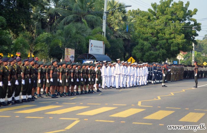 Troops & Civilians in Jaffna & Mullaittivu Join Together to Mark Independence Day