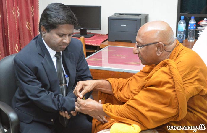 Deeply Moved Buddhist Monk Invokes Blessings on Jaffna High Court Judge 