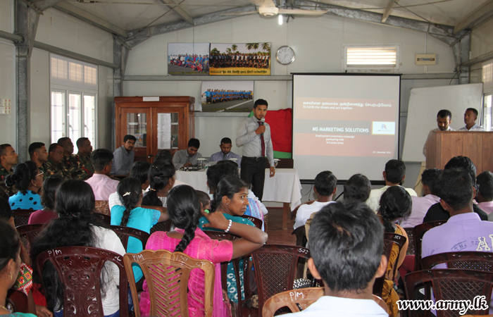 SFHQ-J Gives Helping Hand to Jaffna Job Seekers 