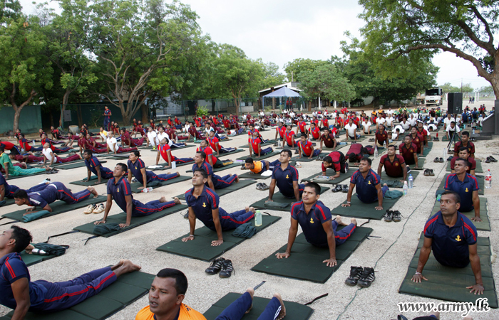 Yoga Training Given to Jaffna Troops