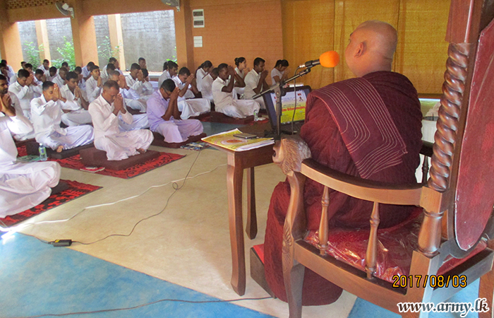 Kanduboda Practitioners Train Service Personnel for Meditation 