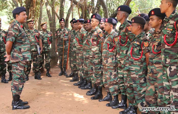 SF-KLN Commander Visits Under Command Formations