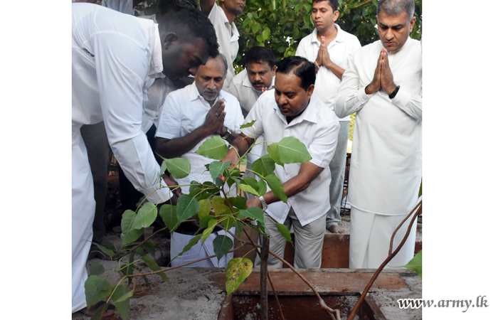 කෝකිලායි විහාරයේ ‘කඨින’ පූජෝත්සවය සඳහා යුද්ධ හමුදාවේ සහාය