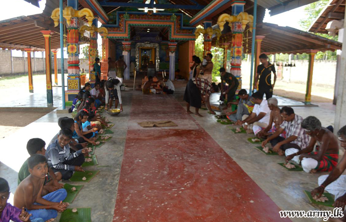 இராணுவத்தினரால் மாங்குளம் பிள்ளையார் கோயிலில்  விஷேட பூஜைகள்