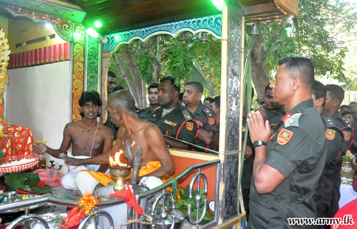 Troops Help Successful Conduct of Kovil Ritual 