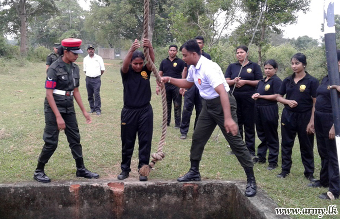 යුද්ධ හමුදා උපදේශකයින් නව සමෘද්ධි නිලධාරීන් වෙනුවෙන් පැවැත්වු නායකත්ව පුහුණුව අවසන් 