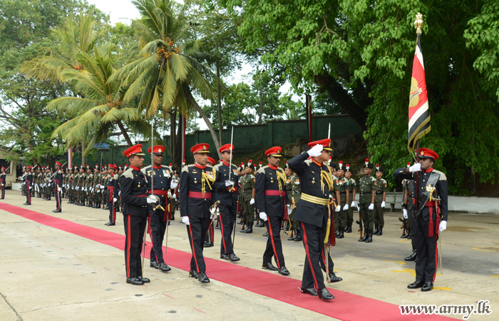 Major General B.A Perera Honoured in Farewell Salute 