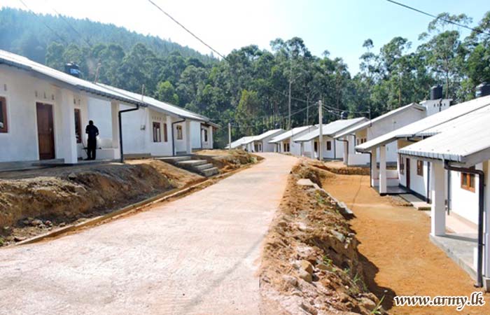 Meeriyabedda Victims Enter Army-built New Houses
