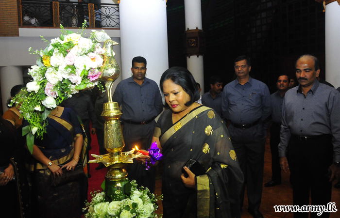 ශ්‍රී ලංකා විදුලි හා යාන්ත්‍රික ඉංජිනේරු සේවා වනිතා ශාකා ‘මියැසි රාවය’ නෙළුම් පොකුණේ දී