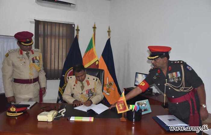 New Mullaittivu SF Commander Takes Over After His Predecessor’s Farewell Ceremony 