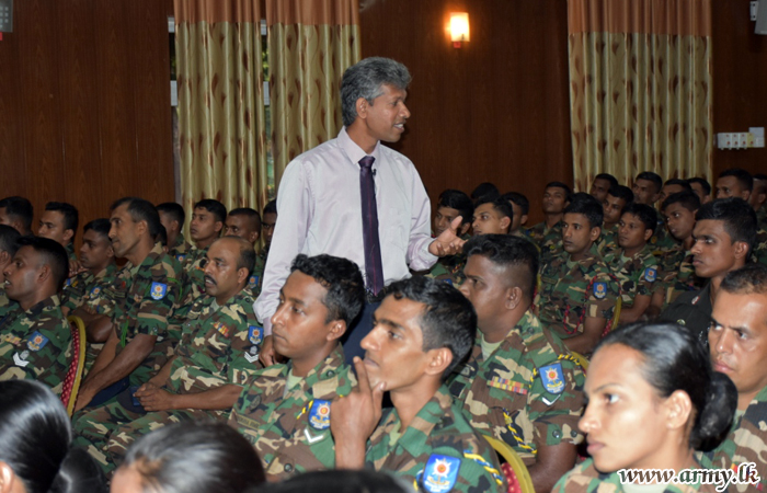 Mullaitivu Soldiers Listen to Lecture on ‘How to Mitigate Mental Stress & Prevent Suicide’